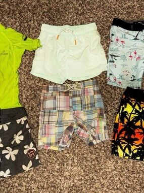 Boys size 6 swim shorts/trunks/board short Hurley, O’Neill, Of One Sea, Art Clas